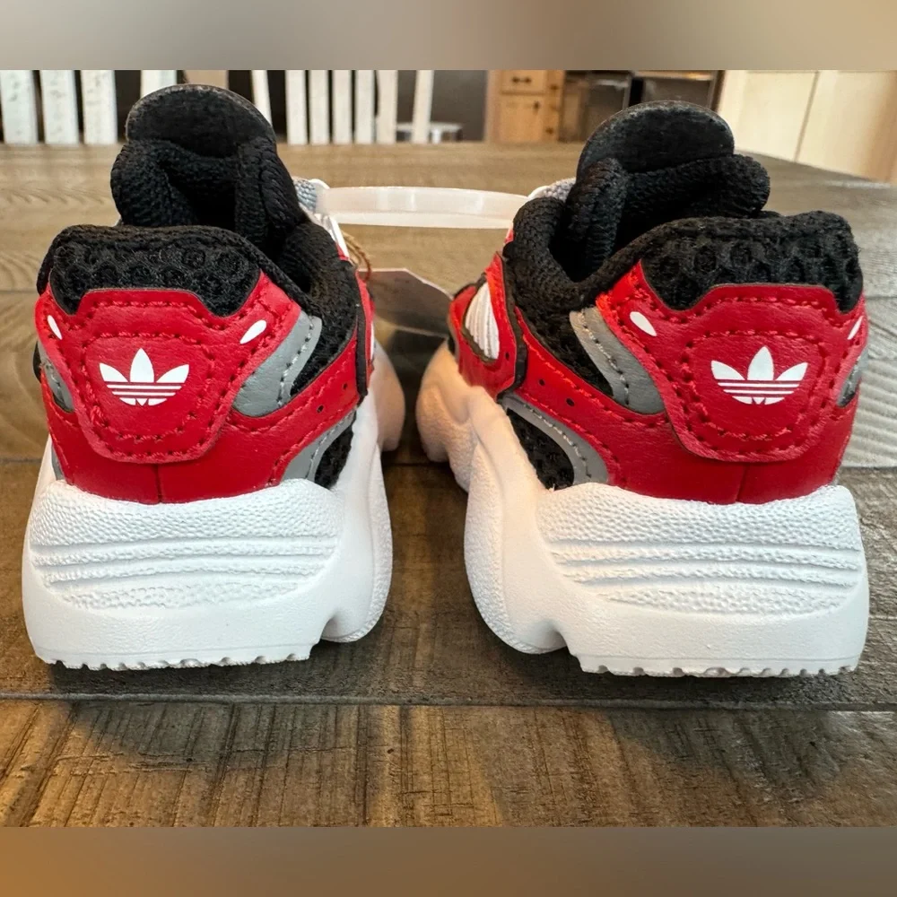 Adidas Originals Ozmillen Baby/Toddler Shoes Size 4K (NWT)